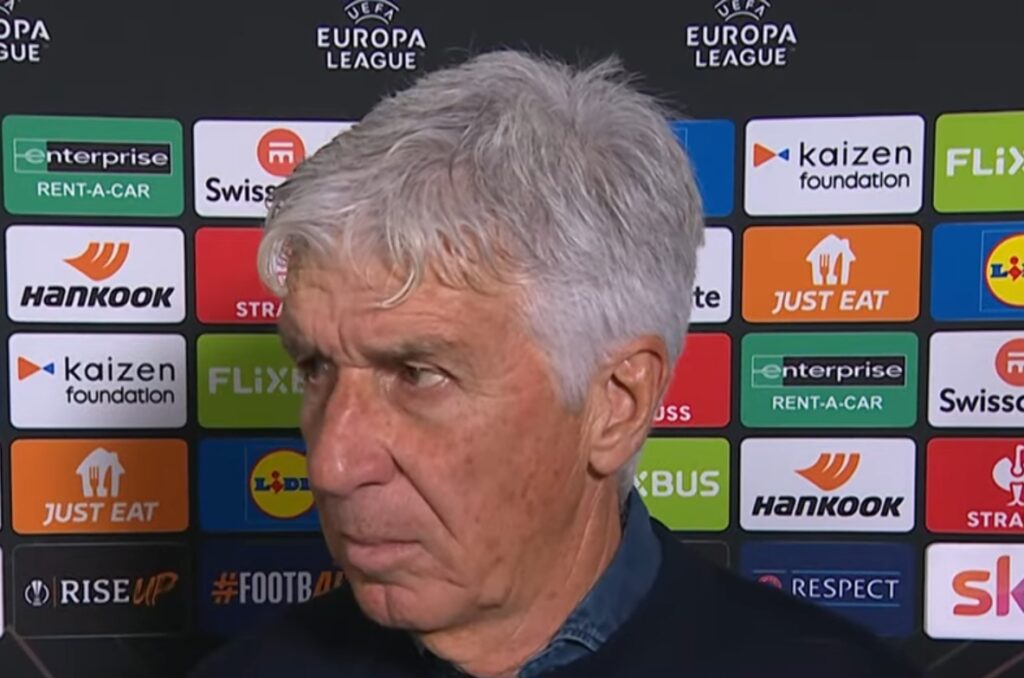 La delusione di Gasperini dopo il ko della Roma contro il Viktoria Plzen