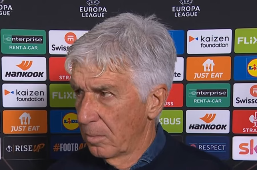 La delusione di Gasperini dopo il ko della Roma contro il Viktoria Plzen