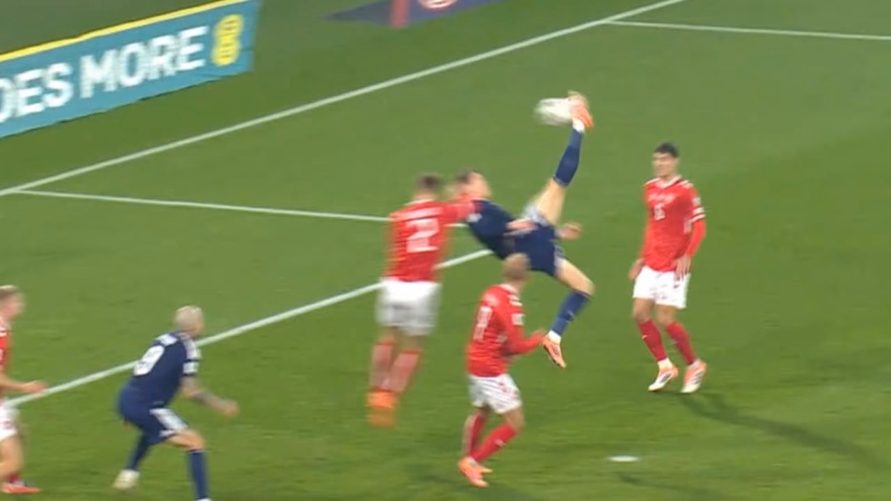 La rovesciata di Scott McTominay 