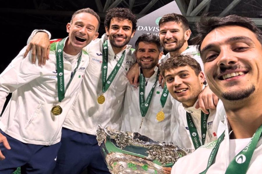 L'Italia festeggia la terza Coppa Davis consecutiva