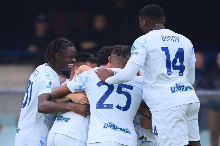 L’esultanza dell’Inter per la vittoria a Verona