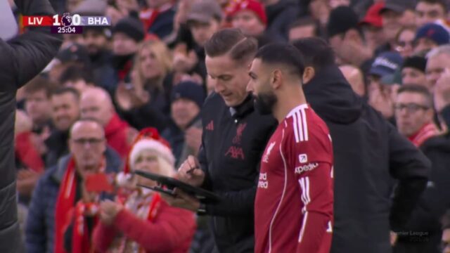 Salah entra in campo in Liverpool-Brighton (fonte immagini Sky)