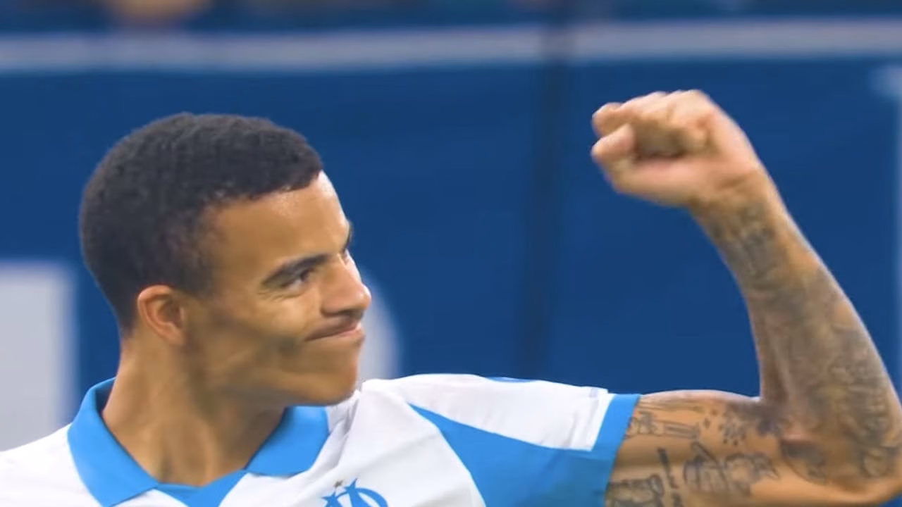 Mason Greenwood con la maglia dell’Olympique Marsiglia
