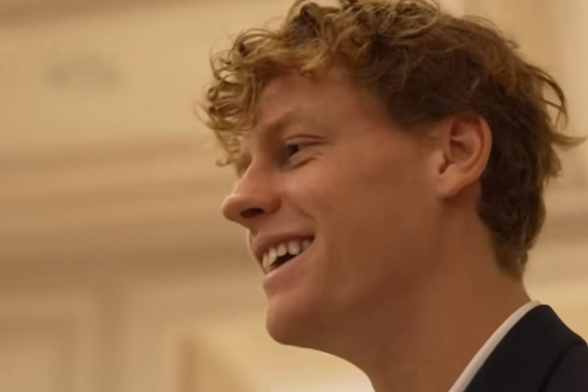 Jannik Sinner sorride 
