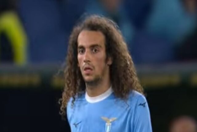 Mateo Guendouzi con la maglia della Lazio