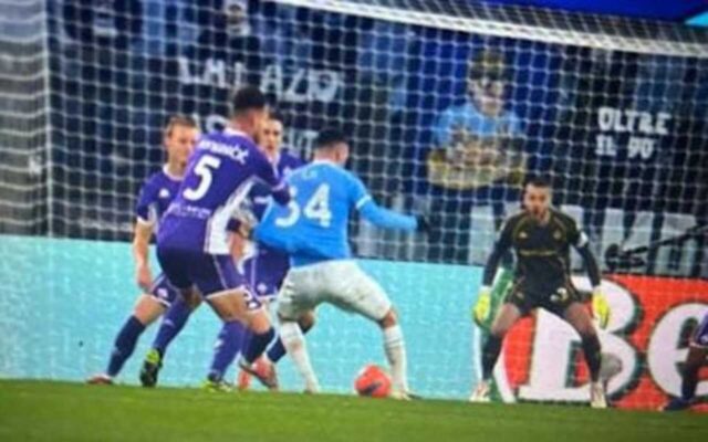 Lazio, altro rigore tolto con la Fiorentina: cos'è successo